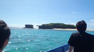 静かな無人島でのんびりするにはサイコー！