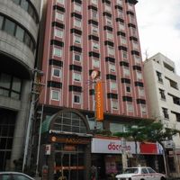 フロントロビーは地下1階