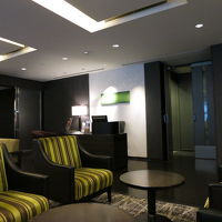 ラウンジは比較的広かった