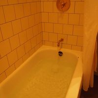 お風呂のお湯の出し方は「めいっぱい蛇口をひねる」が正解です。