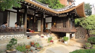 歴史と風格を感じさせる韓屋