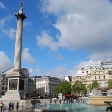 ネルソン提督の記念碑と噴水