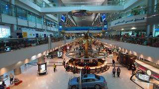 ドバイ国際空港 (DXB)