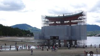 鳥居が修復中だった…