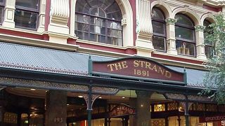 ステキな雰囲気のアーケード