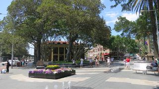 マンリービーチへの楽しいプロムナード