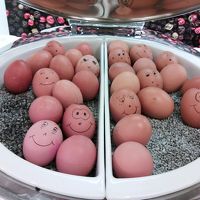 朝食の卵たち。ふたを開けたらこんなん出ましたーｗ