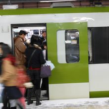 帰宅ラッシュの釜石線気動車