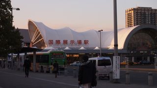 りんかい線の駅。　東京ビッグサイトまでは徒歩5-6分