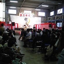 ショーの最中です。