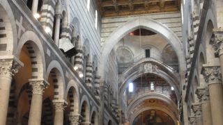 ピサの斜塔が有名だけれど大聖堂もすごい