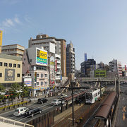 荷物持っての歩道橋は大変。