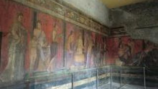 有名なフレスコ画は必見