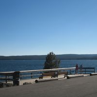 ホテルのすぐ裏はレイクイエローストーン