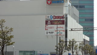 横浜BLITZの入る建物です