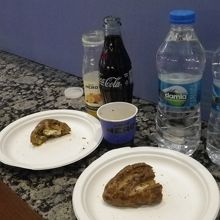 水はかなり割高。