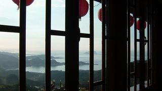 懐かしいようなレトロな町並み