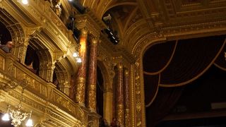 オペラハウス内部見学ツアー