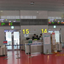 大韓航空の搭乗口。