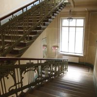 館内の階段…いいわぁ…。