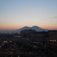 朝焼けのベスヴィオ