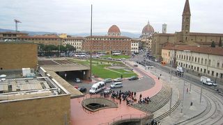 駅近くに泊まったほうがいい