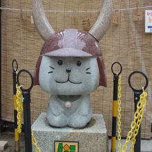 ひこにゃんの石像