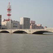 信濃川にかかる大きな橋！