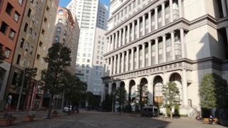 閑散としているが、都心には貴重な開けた空間