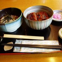 隔週替わり食事も最高でした。ミニうな丼とそばセットで800円