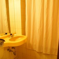 バスルームも参考までに。