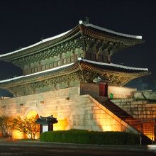 大きな門です。