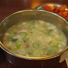 ソルロンターン♪キムチと白ご飯もつくよ。