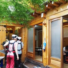 食べきれず無念のままお店を後に。