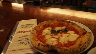 豊島園駅のすぐ近く!　1人でフラっと入れる、本格的なピザのお店。