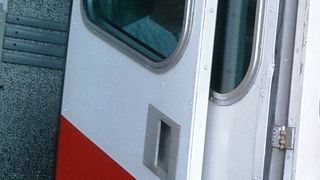 ケーブルカーでのぼれます