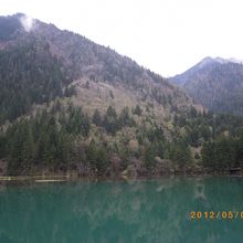 海抜２５８４ｍの地点にある湖