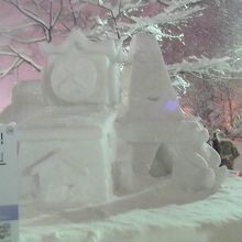 テレビ父さん＆時計大臣の雪像