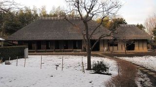 都築民家園は大塚・歳勝土遺跡公園内に江戸時代の「旧長沢家」の民家を移築して出来ています。