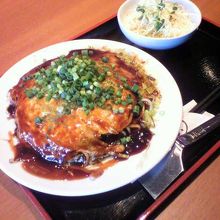 ランチメニュー：広島風お好み焼き