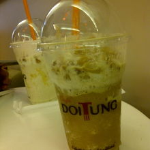 マカデミアナッツを使ったコーヒーのスムージー