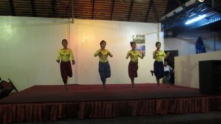 無料でカンボジアの踊りのショーが見れる