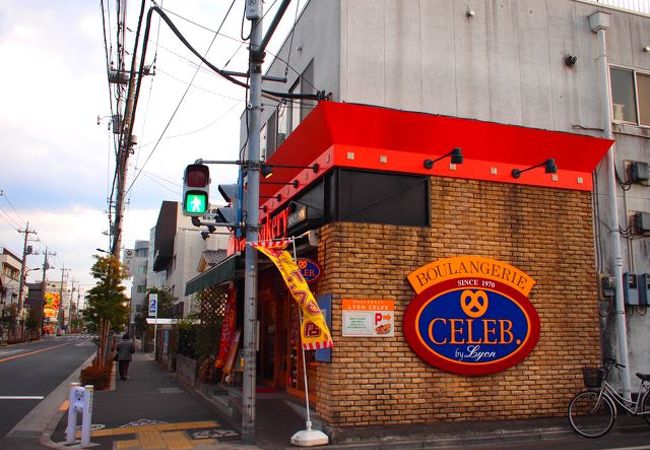 いつも混んでるお店