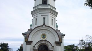 大三坂の上に建つ函館西部のエキゾチックな存在