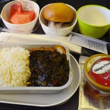 この黒いものはイカ墨？？