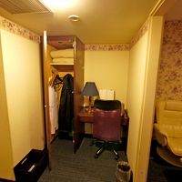 ライティングデスクあり