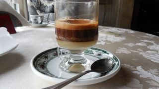 ナポリの老舗。ガンブリヌス