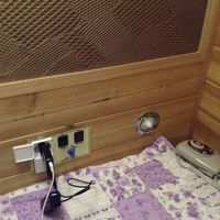 コンセント付いています。ﾌﾟﾗｸﾞ必要です。