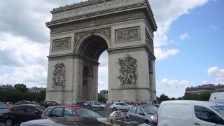 間近で見ると大きい