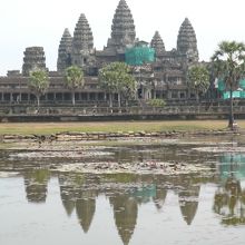 工事中でシートが掛けられてます